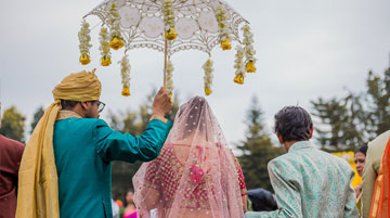 wedding entry for bride and groom in Agra